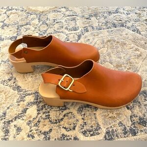Bryr Tan Leather Slingback Clogs with Buckle